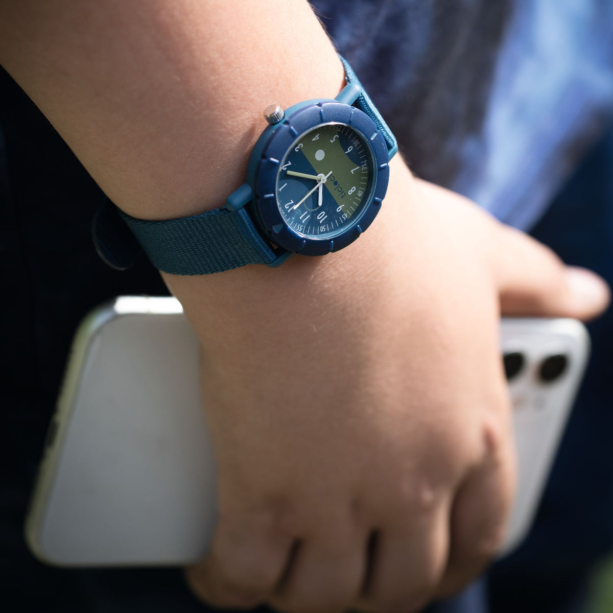 שעון אנאלוגי ספורט אלגנט -  גיבור אצטדיון