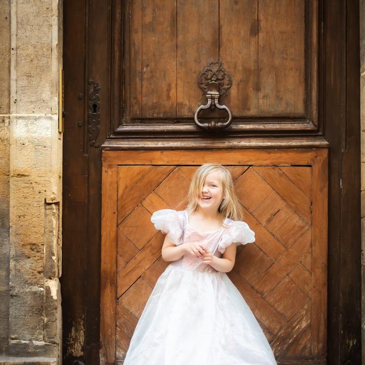 תחפושת 5/6 - שמלת נסיכה מהודרת פלטיניום