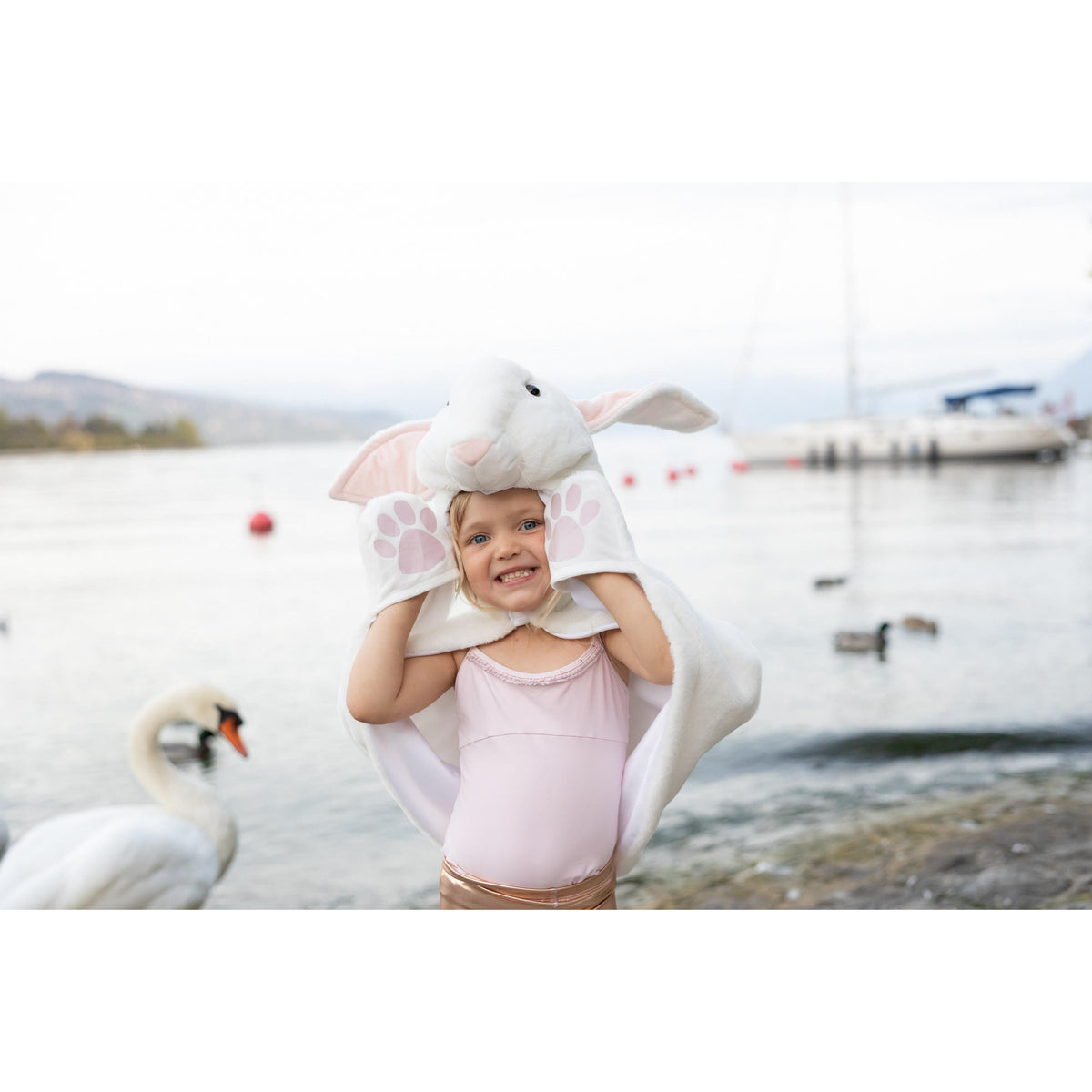 תחפושת 2-3 -  גלימת ארנבת