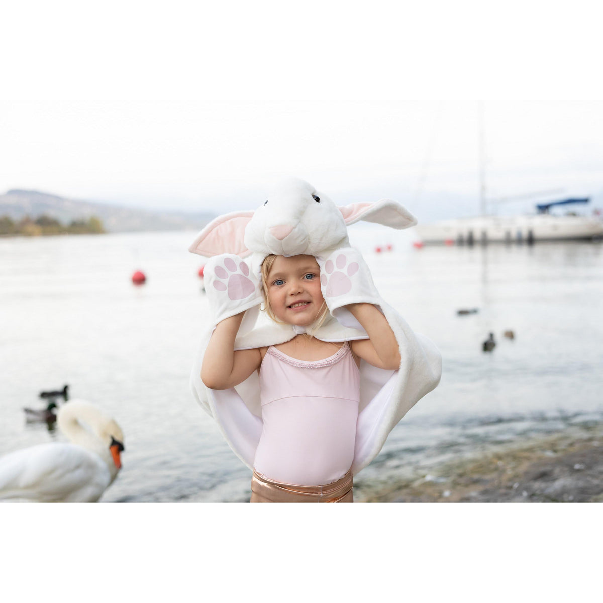 תחפושת 2-3 -  גלימת ארנבת