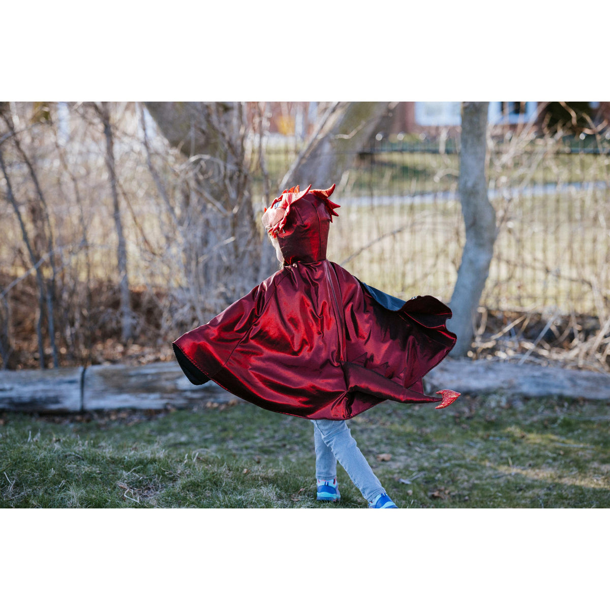 תחפושת 5-6 -  גלימת דרקון אדום מטאלי