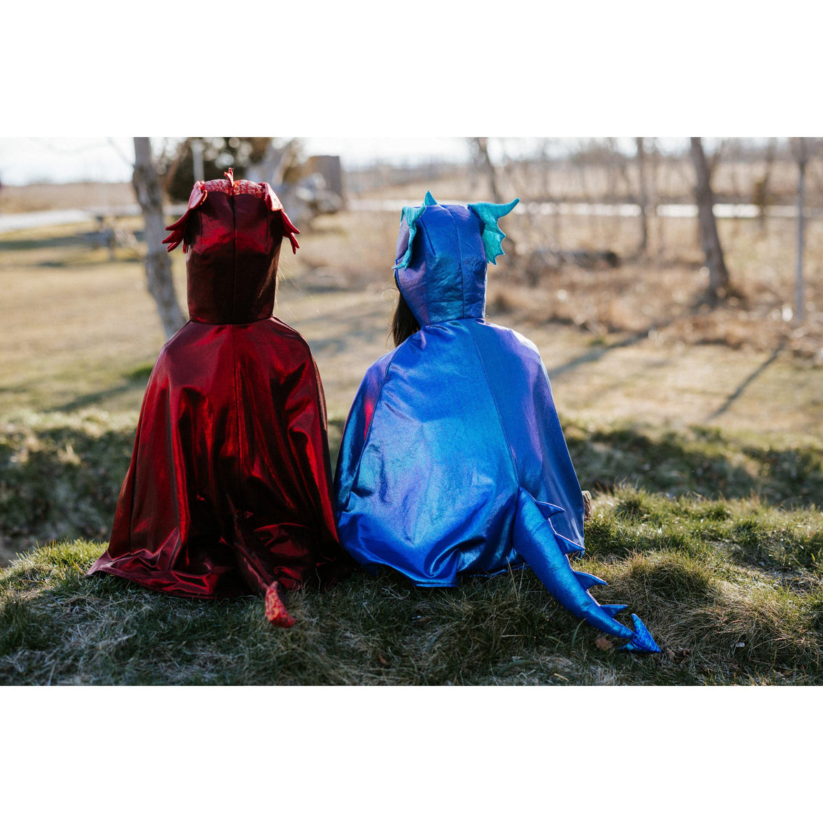 תחפושת 5-6 -  גלימת דרקון כחול מטאלי