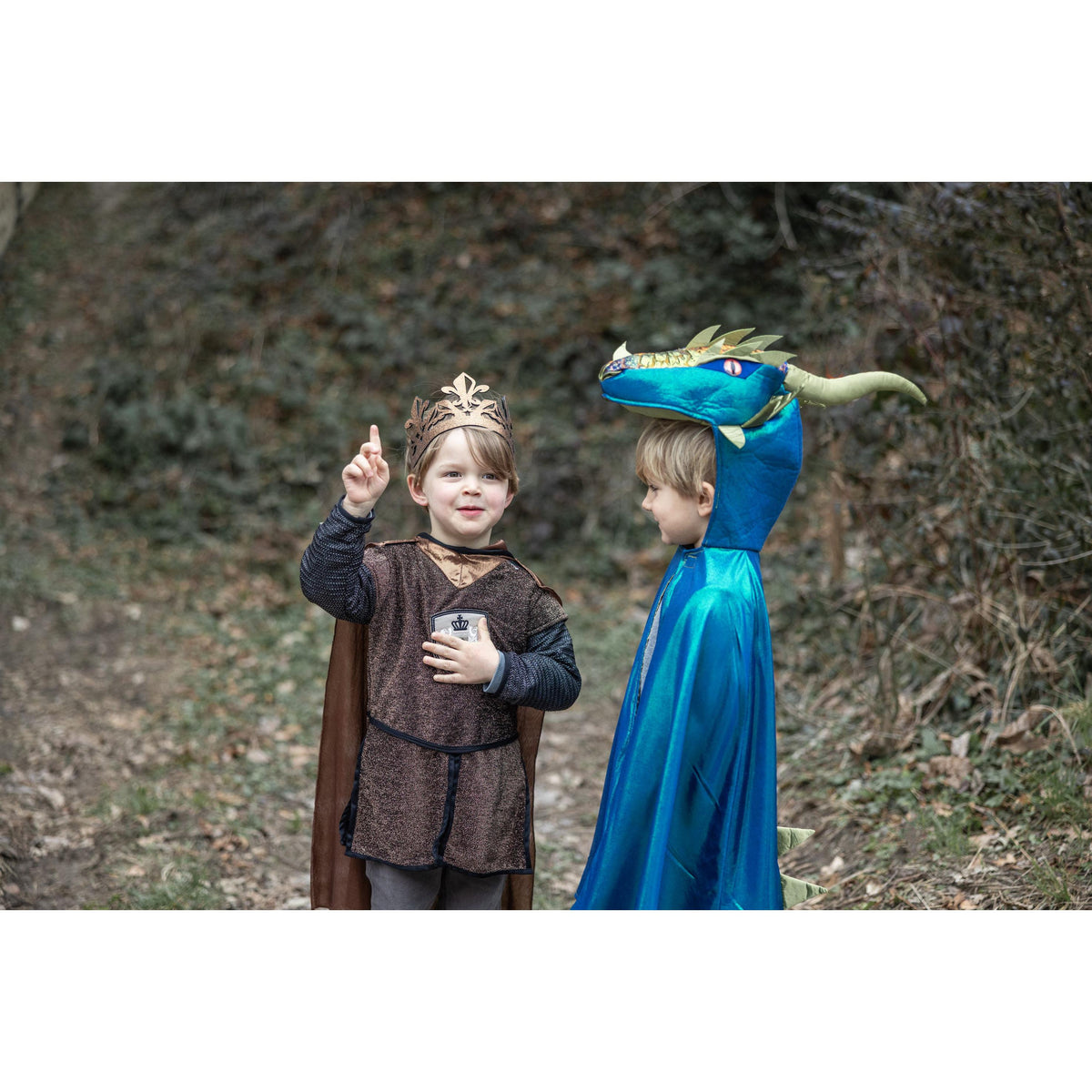 תחפושת 7-8 -  טוניקה עם גלימה אביר ברונזה