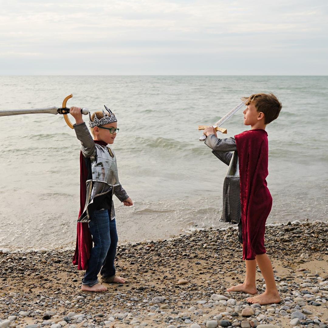 תחפושת 7/8 - אביר כסוף ( טוניקה וגלימה)