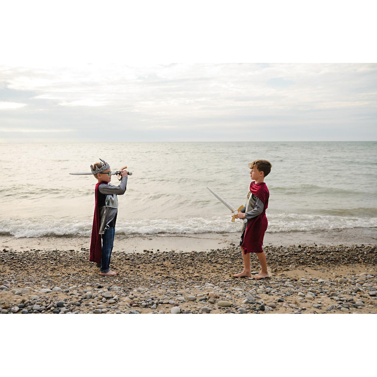 תחפושת 7/8 - אביר כסוף ( טוניקה וגלימה)