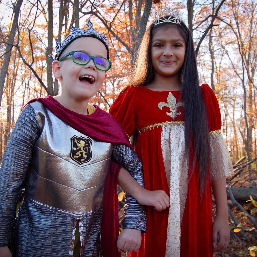 תחפושת 7/8 - אביר כסוף ( טוניקה וגלימה)