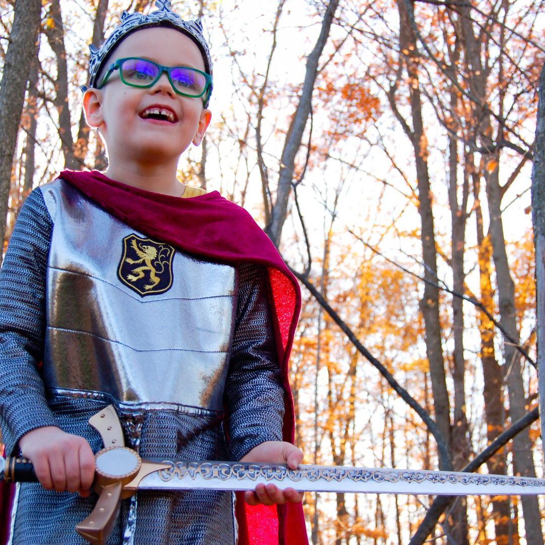 תחפושת 7/8 - אביר כסוף ( טוניקה וגלימה)