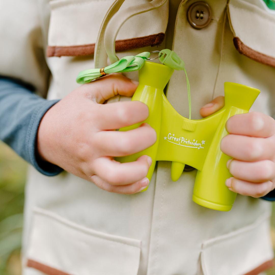 תחפושת 5/6 - היערן  ( חולצה, כובע, משקפת , כוס ותופסן)