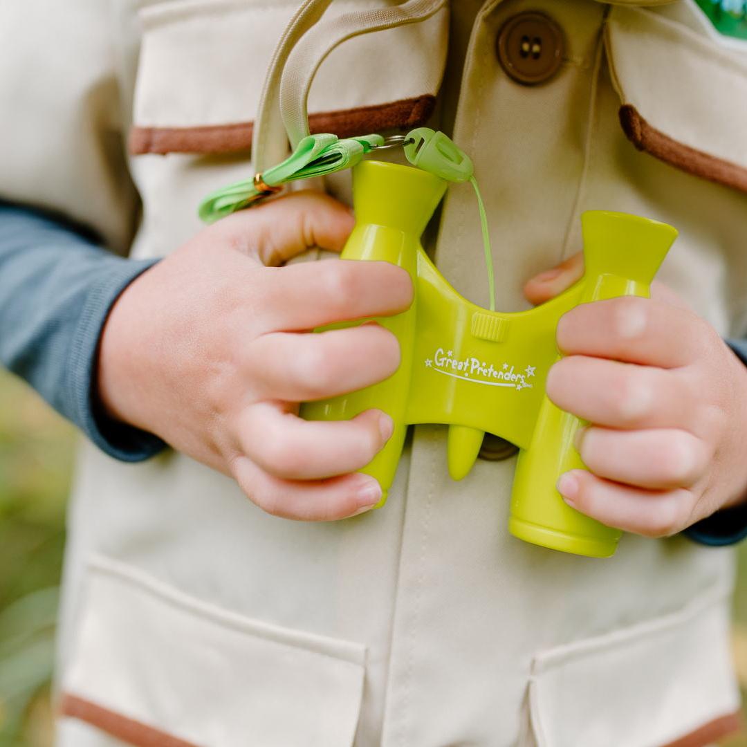 תחפושת 5/6 - היערן  ( חולצה, כובע, משקפת , כוס ותופסן)