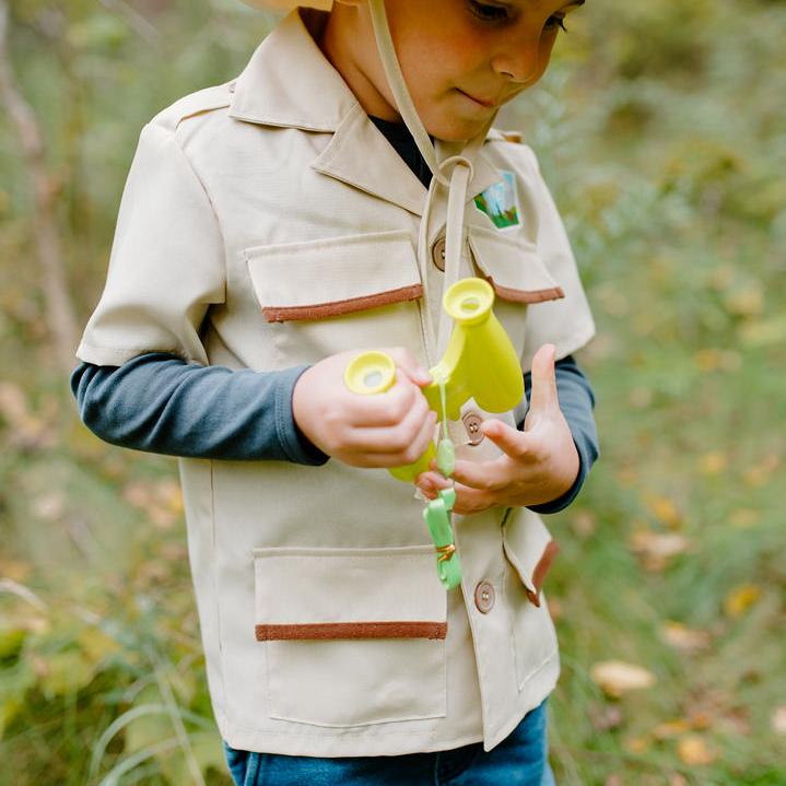 תחפושת 5/6 - היערן  ( חולצה, כובע, משקפת , כוס ותופסן)