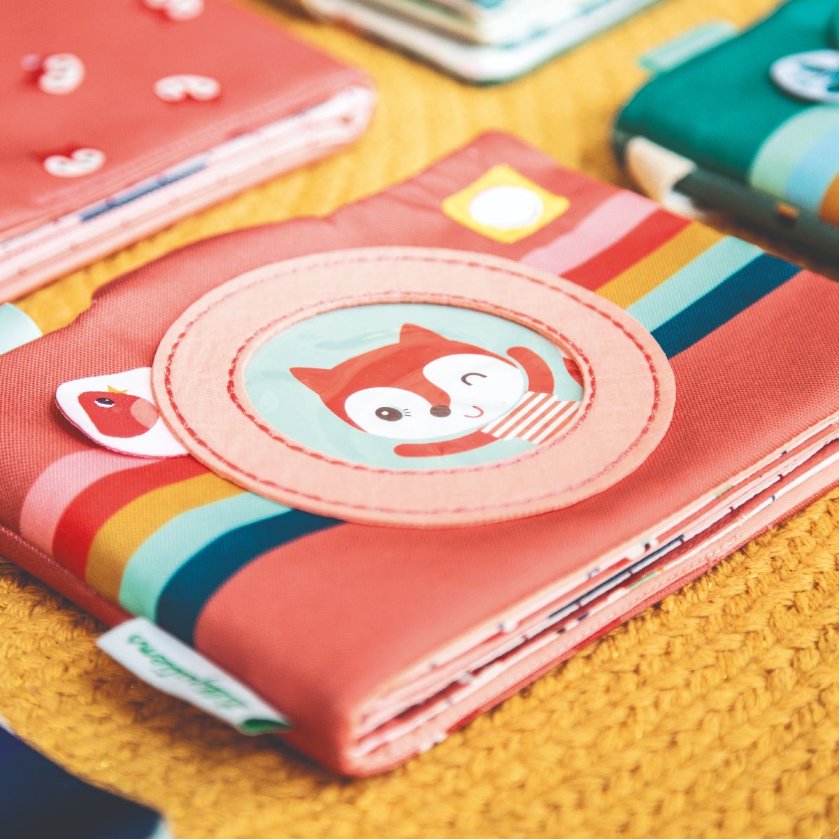 אלבום תמונות מבד - אליס השועלה Default Title