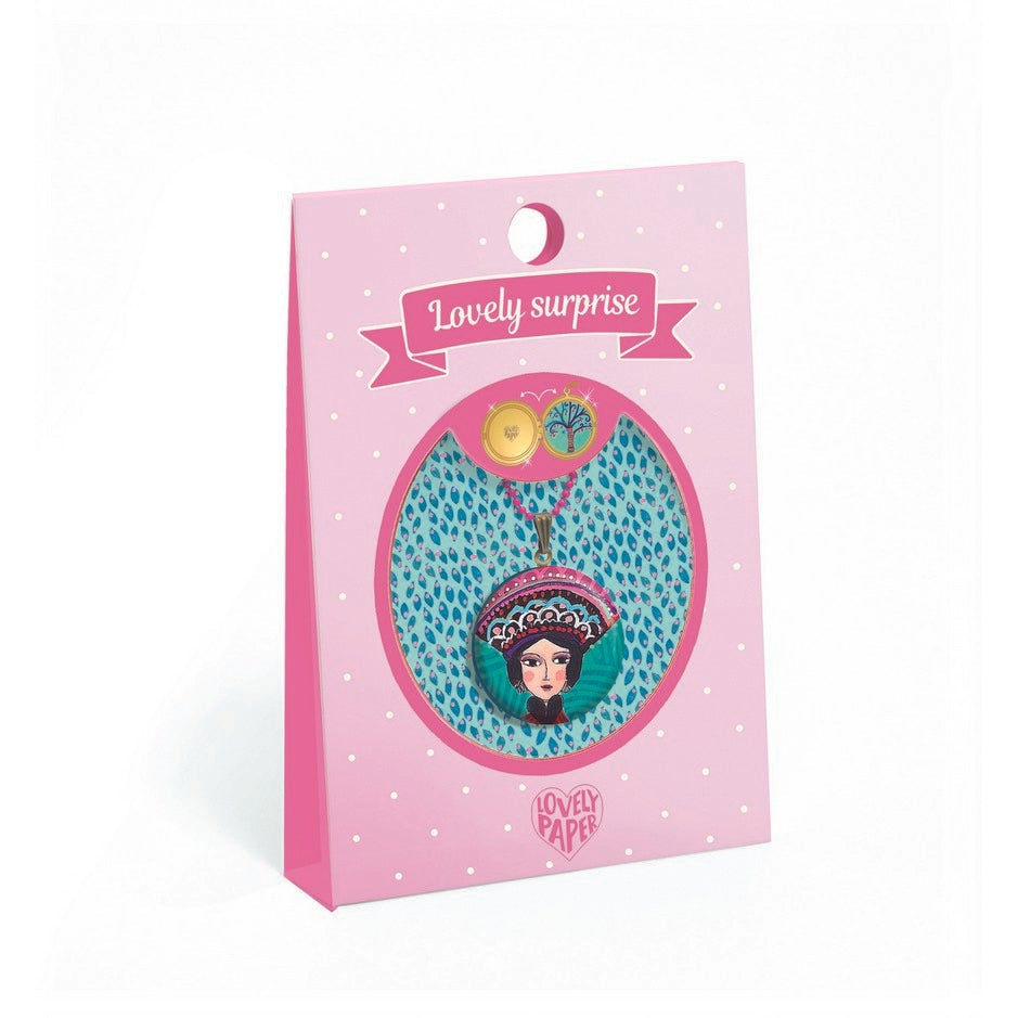 שרשרת עם תליון משכית - צארית