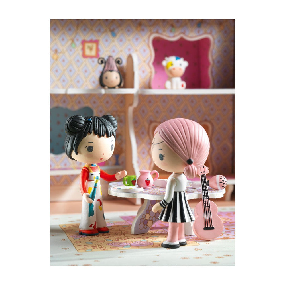 טינילי בית - בלושקה ואינדי