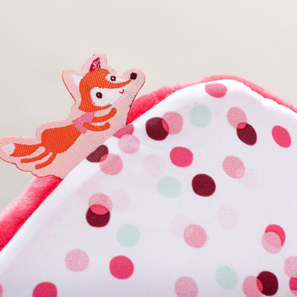 כורסא - לואיז החד קרן