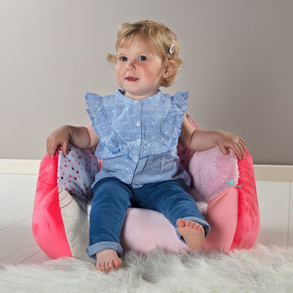 כורסא - לואיז החד קרן