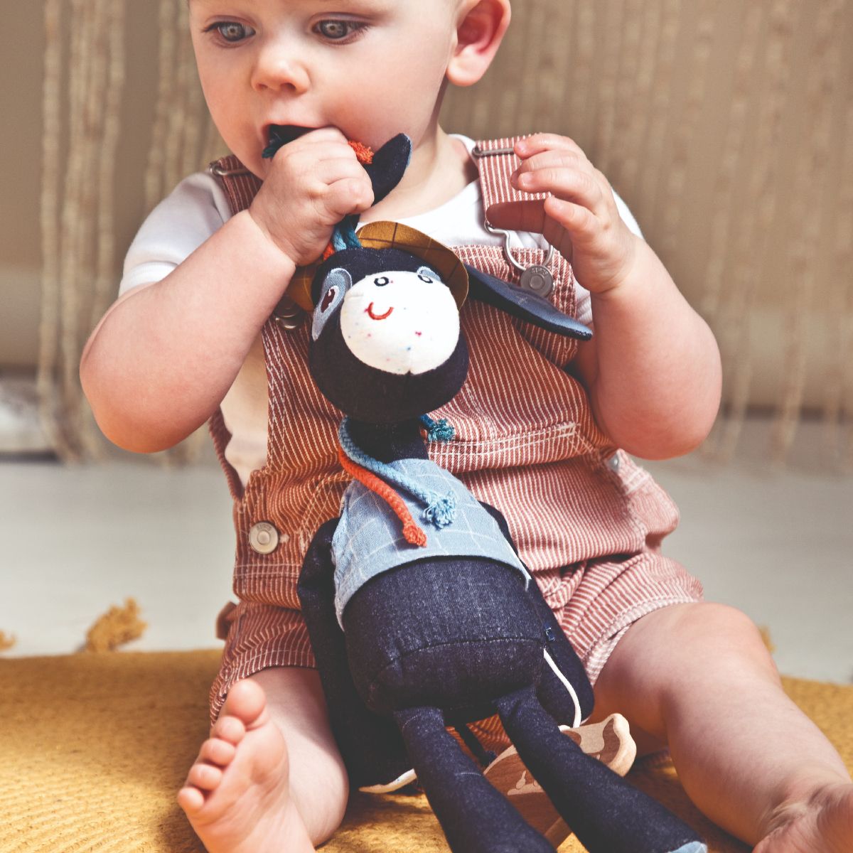 בובה מנגנת - איגניס חמוריקו