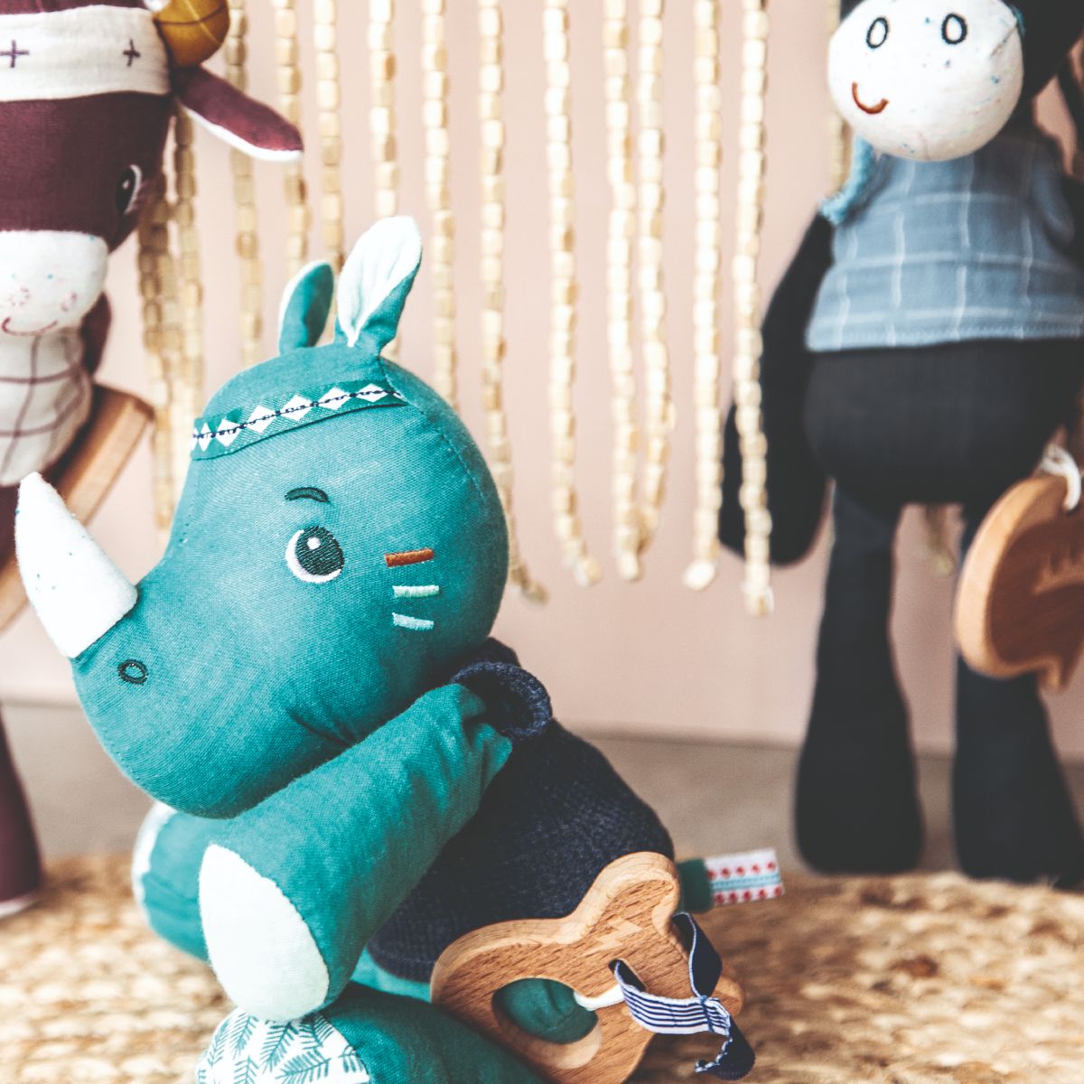 בובה מנגנת - מאריוס הקרנף