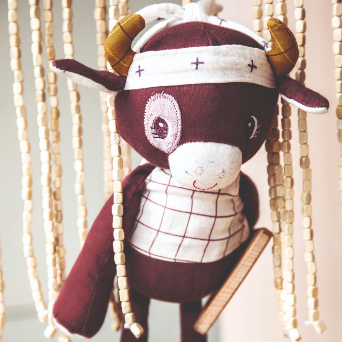 בובה מנגנת - רוזלי הפרה