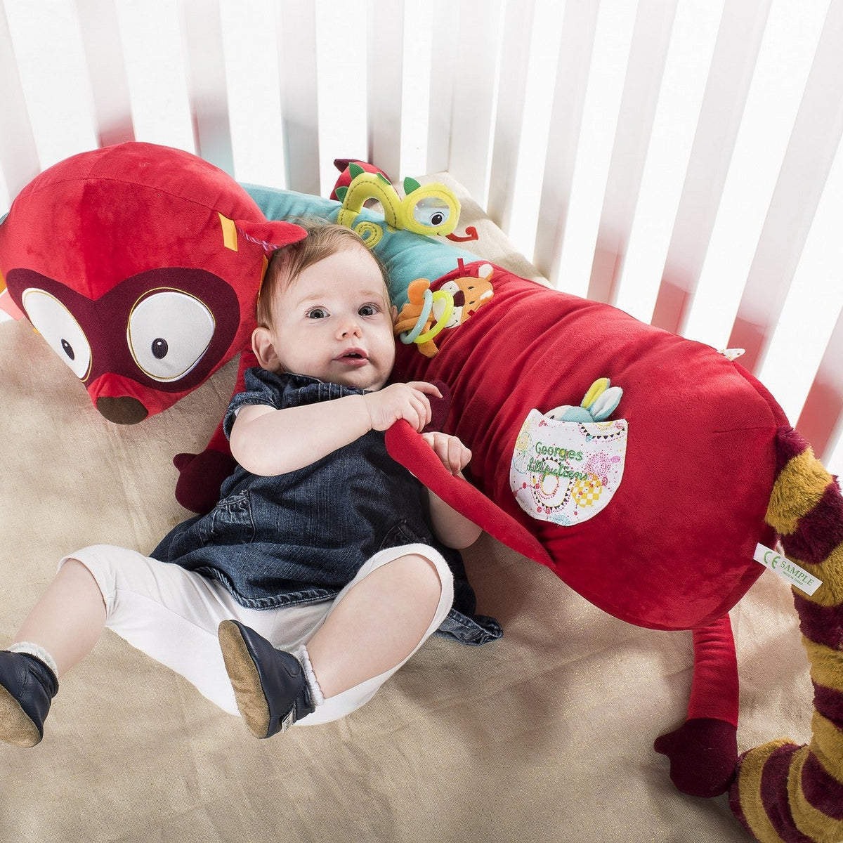 בובת פעילות ענקית - ג&#39;ורג&#39; הדביבון